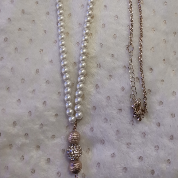 Decorated pearl necklace with crystal bling - Picture 5 of 11